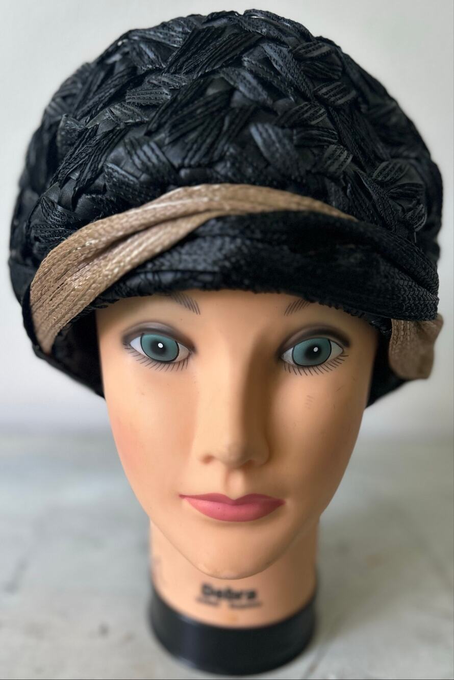 Vintage 1950s 60s Chez Original Black Woven Straw Cloche Hat Two Tone